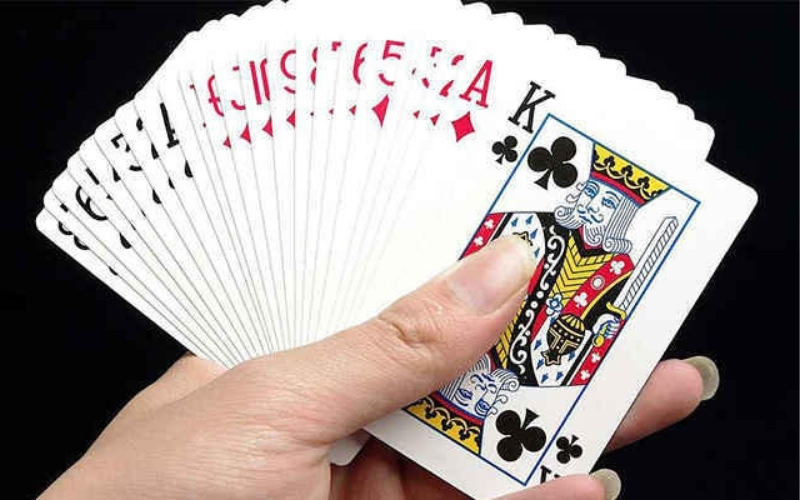 Phân tích cấu trúc đồ họa và biểu tượng đối xứng