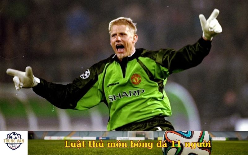 Luật thủ môn bóng đá 11 người
