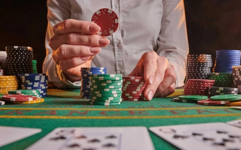 Sảnh (Straight) trong Game Bài là gì? Giá trị và cách áp dụng trong Tiến Lên và Poker.