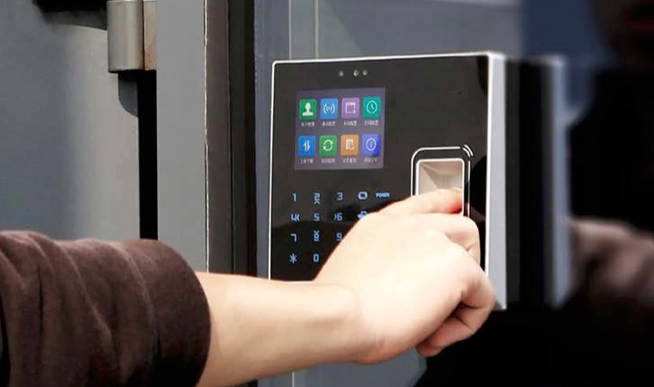 máy chấm công vân tay giá rẻ