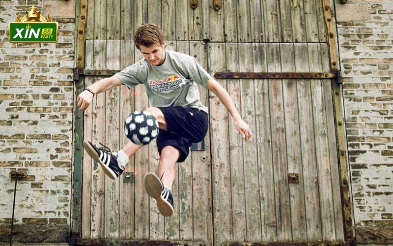 Những ngôi sao bóng đá xuất thân từ đường phố