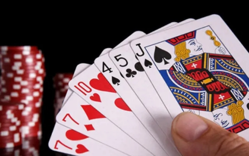 Tại sao bạn luôn thua khi chơi Tiến Lên? Cách khắc phục