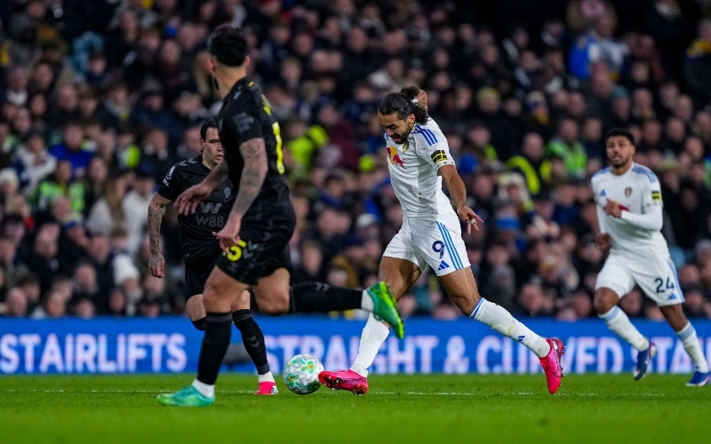Leeds 0-1 Sunderland Sunderland gây bất ngờ – Leeds hụt hơi tại sân nhà