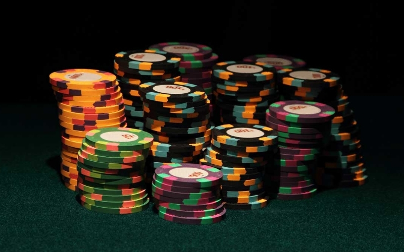Cách phân biệt các loại chip casino và giá trị quy đổi quốc tế